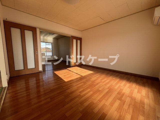 和田橋ハイツの居間・リビング|高崎、前橋のお部屋探しはエンドスケープまで！お客様の理想お聞かせ下さい♪