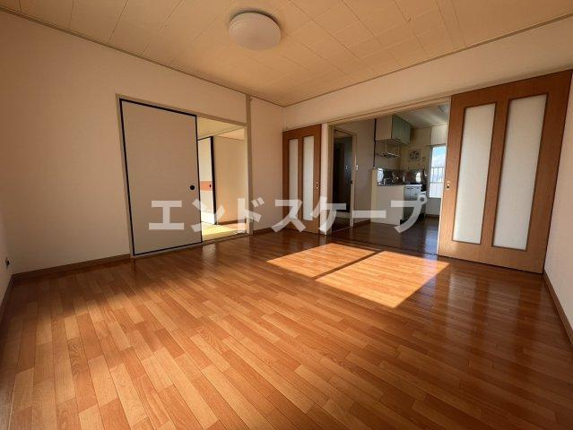 和田橋ハイツの居間・リビング|高崎、前橋のお部屋探しはエンドスケープまで！お客様の理想お聞かせ下さい♪