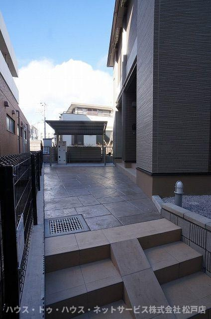 カンファーツリーハウスのエントランス