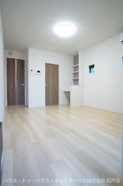 カンファーツリーハウスの居間・リビング