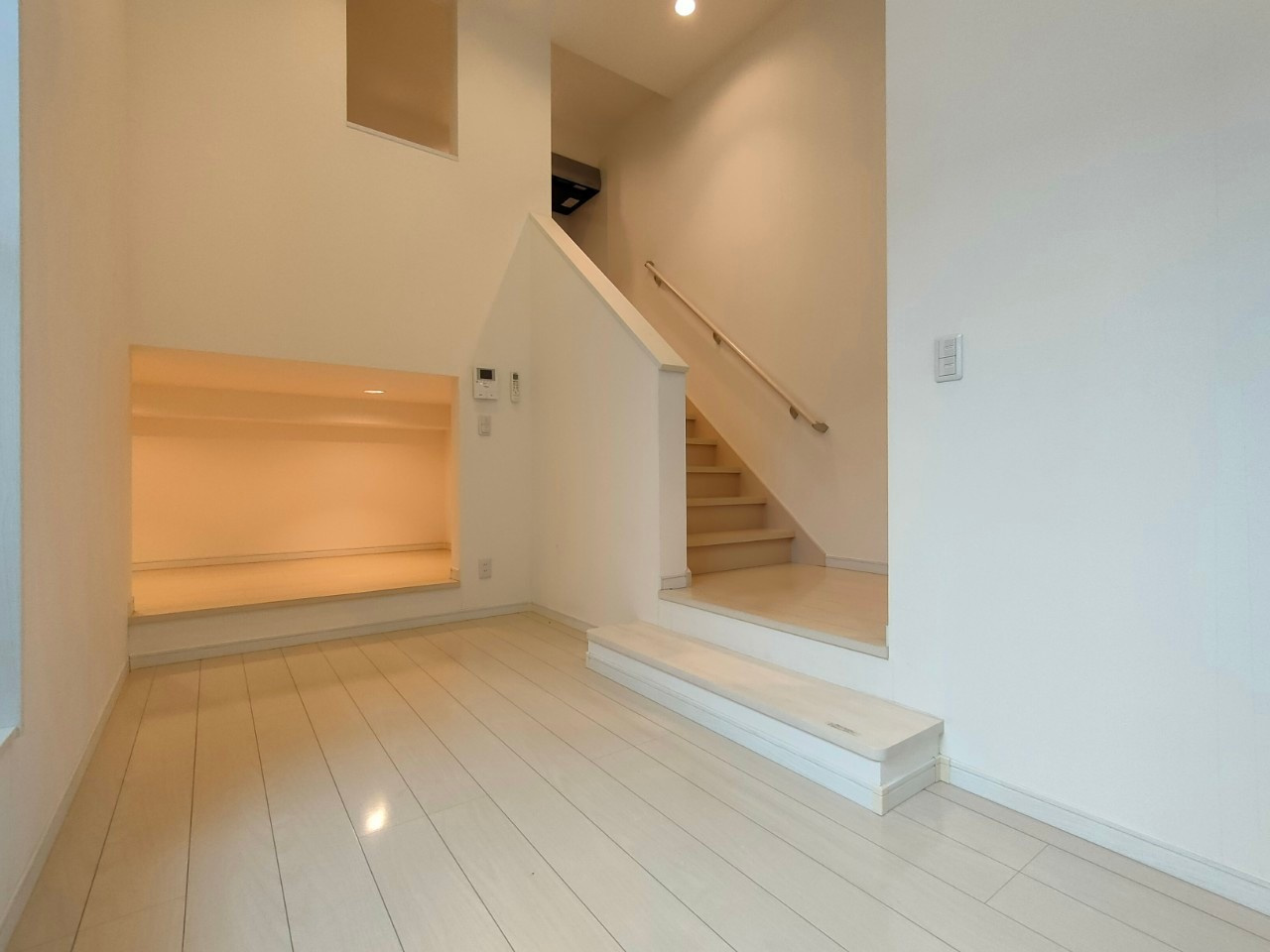 Celeste　五女子(セレステゴニョシ)　名古屋市賃貸　仲介手数料無料の居間・リビング