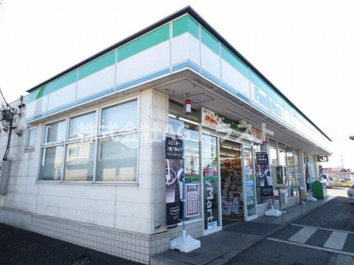 【周辺】 | グラースソレイユ | ファミリーマートまで400m