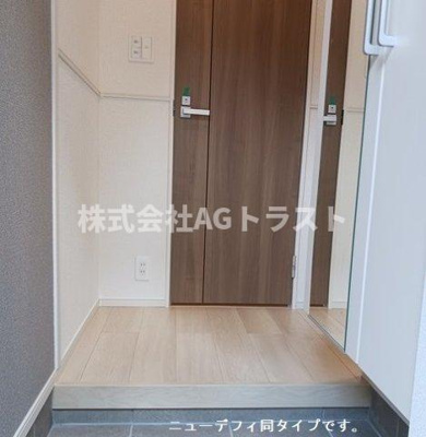 【玄関】 | グラースソレイユ