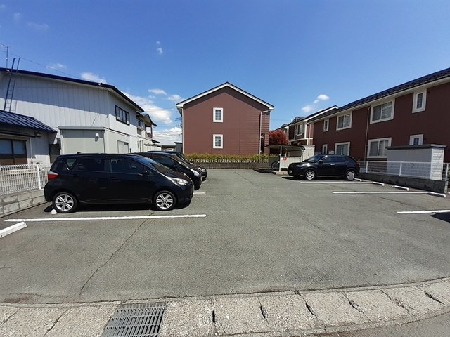 ハピネスヴィレッヂＡの駐車場|駐車場