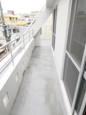 【バルコニー】 | コーポレインボー