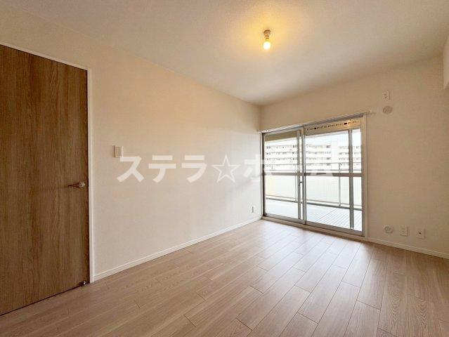 パラツィーナセシリア豊中の洋室|明るい洋室です