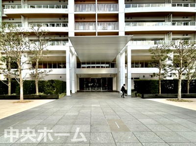 【エントランス】 | アーバンドックパークシティ豊洲タワーA棟 | 【エントランス】マンションのエントランスは、その物件の印象を決める、顔とも言える場所です。毎日通る場所ですからきれいなのが一番です。