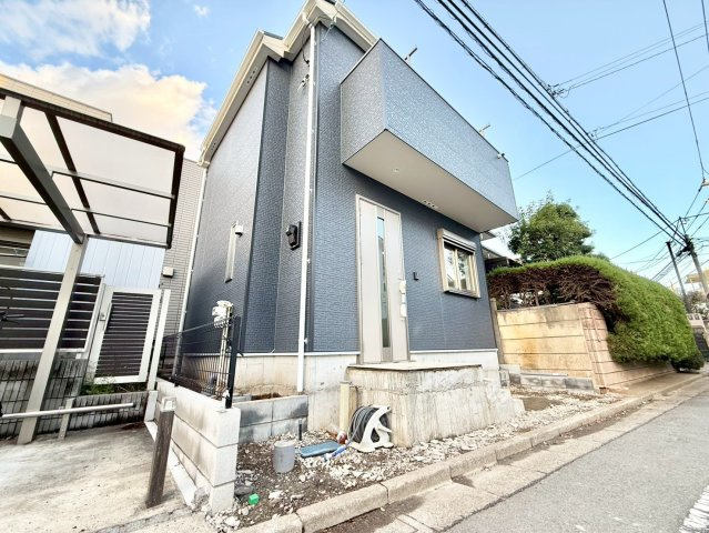 杉並区浜田山1丁目　新築戸建の前面道路含む現地写真|現地ご見学希望・資料請求などお気軽にお問い合わせ下さい！
03-5990-5201