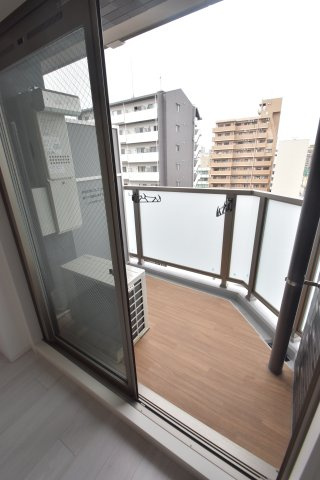 大阪市都島区東野田町１丁目の賃貸マンションのバルコニー