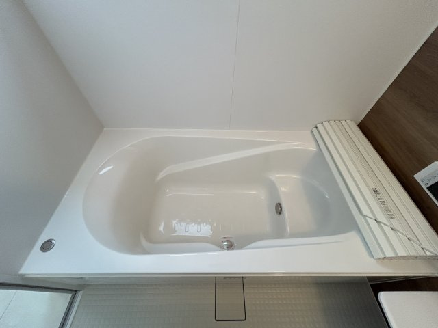 LG八重瀬町具志頭〈３号棟〉の浴室