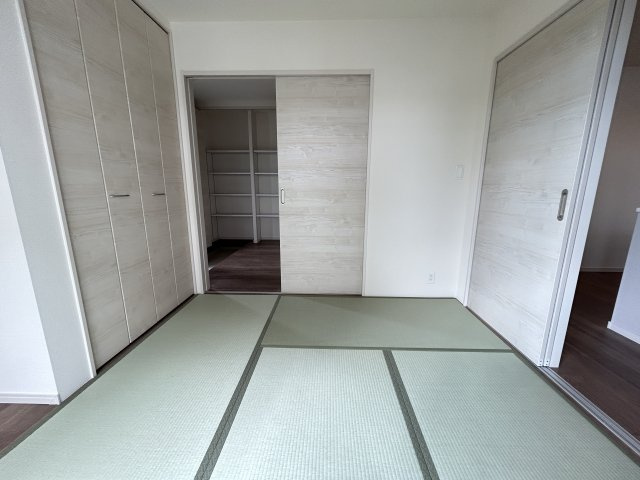 LG八重瀬町具志頭〈３号棟〉の和室