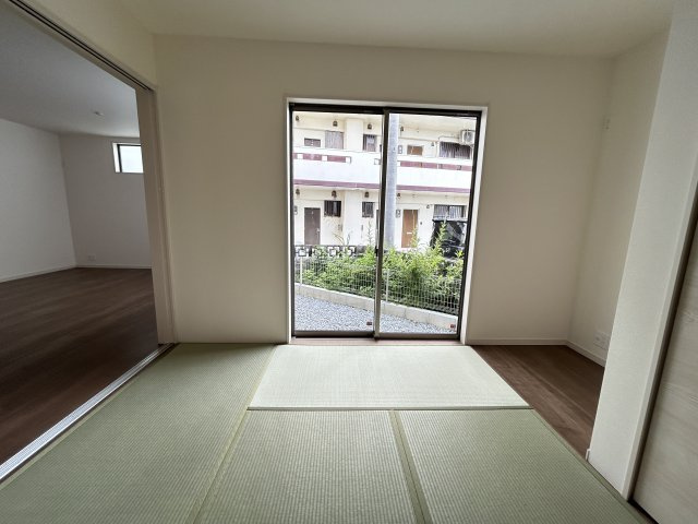 LG八重瀬町具志頭〈３号棟〉の和室