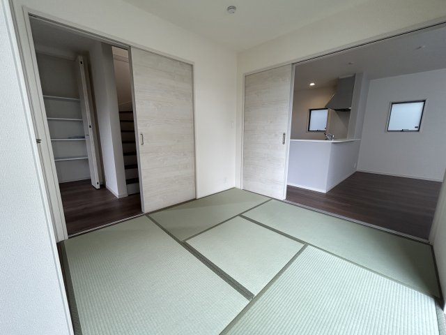 LG八重瀬町具志頭〈３号棟〉の和室