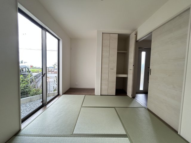 LG八重瀬町具志頭〈３号棟〉の和室