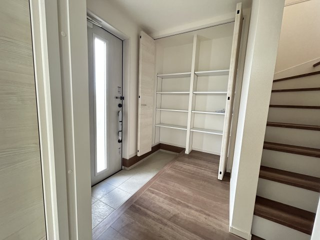 LG八重瀬町具志頭〈３号棟〉の収納