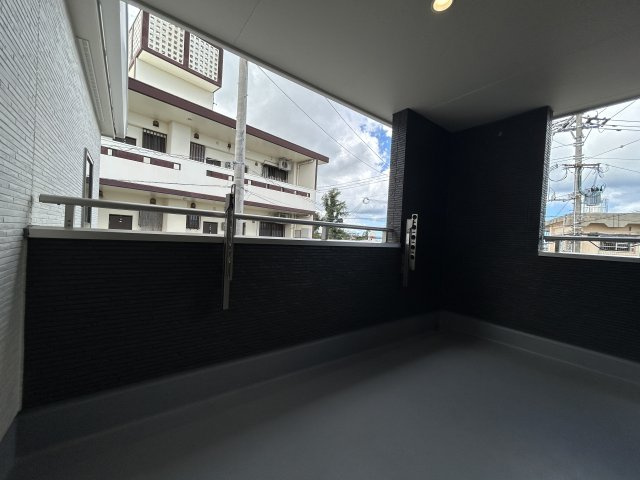LG八重瀬町具志頭〈３号棟〉のバルコニー