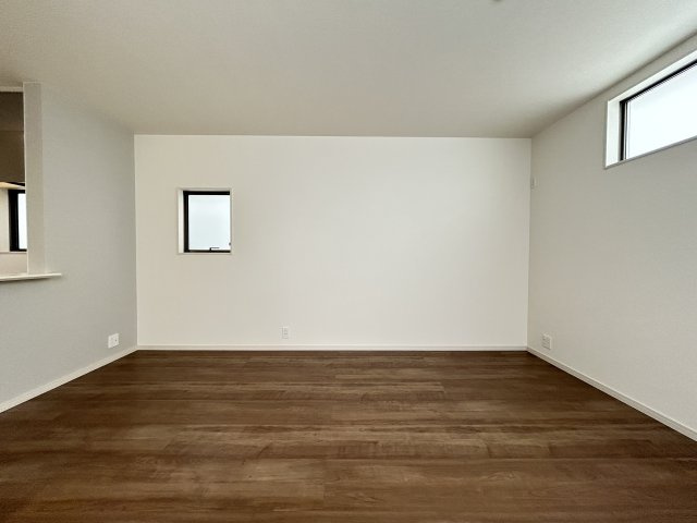 LG八重瀬町具志頭〈３号棟〉の居間・リビング