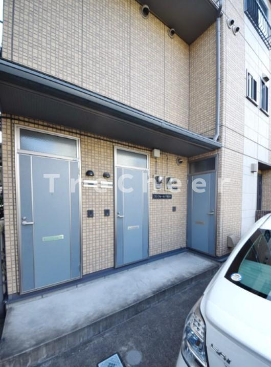 コンフォール千駄木のエントランス