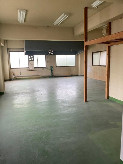 大阪市東淀川区井高野２丁目の倉庫