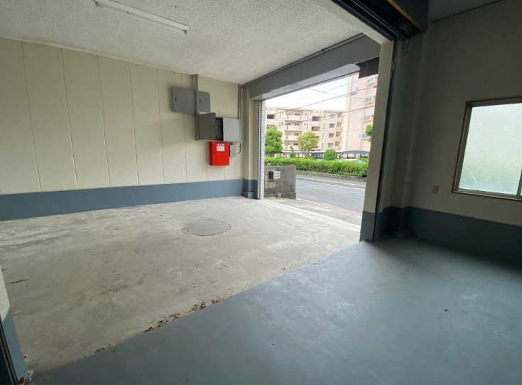 大阪市東淀川区井高野２丁目の倉庫