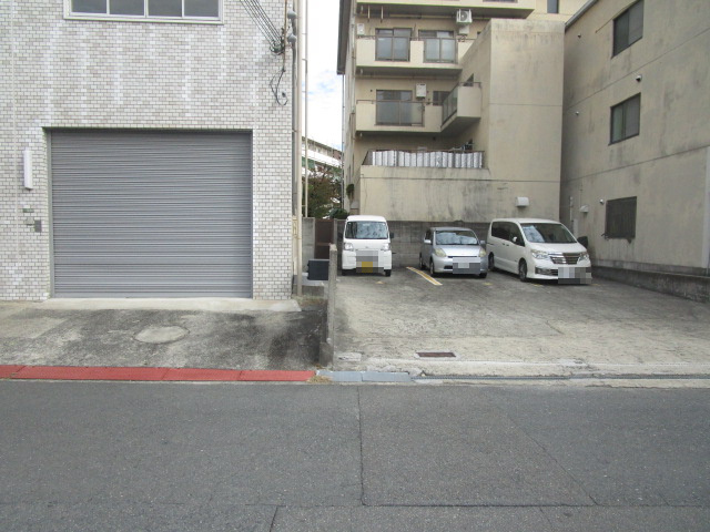 大阪市東淀川区井高野２丁目の倉庫