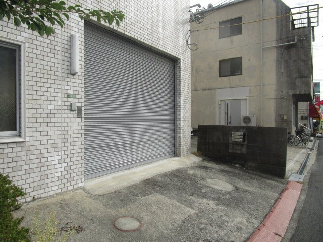 大阪市東淀川区井高野２丁目の倉庫