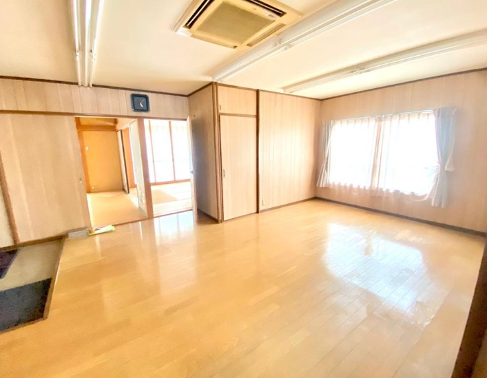 大阪市東淀川区井高野２丁目の倉庫の内装