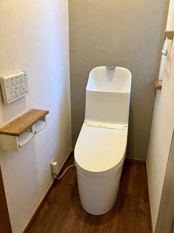 下瀬谷戸建のトイレ