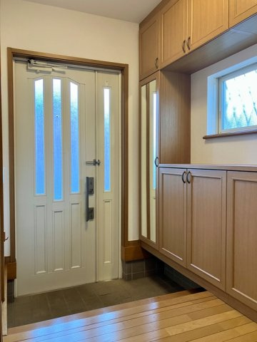 下瀬谷戸建の玄関