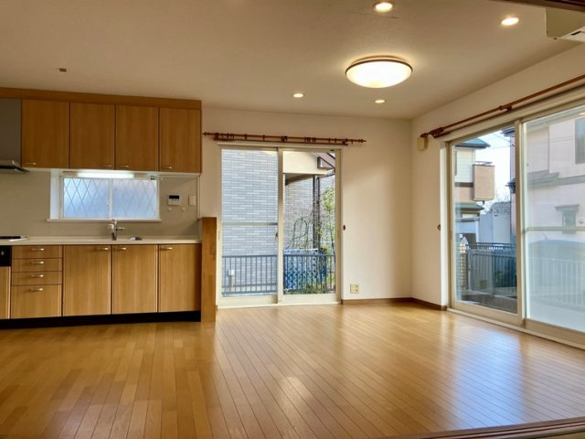 下瀬谷戸建の居間・リビング