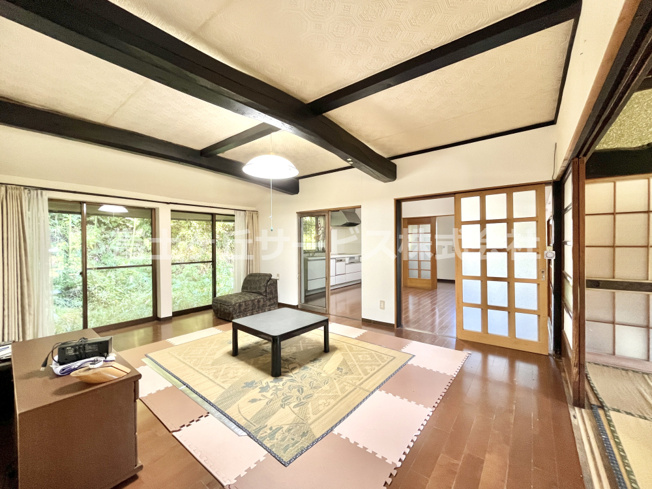 【居間・リビング】 | 掛川市安養寺 店舗にオススメな古民家物件 | 居間10帖