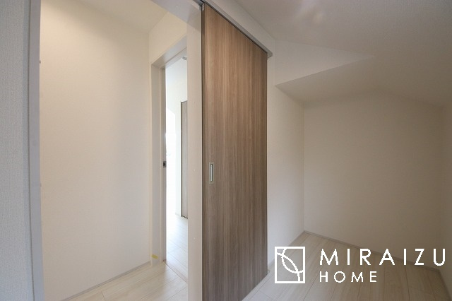 【周辺】 | 人生100年時代、永く安心してお住まいいただくために、大切なご家族と財産を守ることのできる地震に強い安心な住宅！お休みの日にご家族で見学はいかがでしょう♪