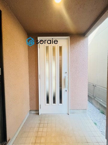 所沢市東新井町　中古戸建の玄関|11/14　撮影