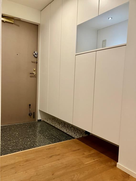 幡ヶ谷ハイムグランシスの玄関