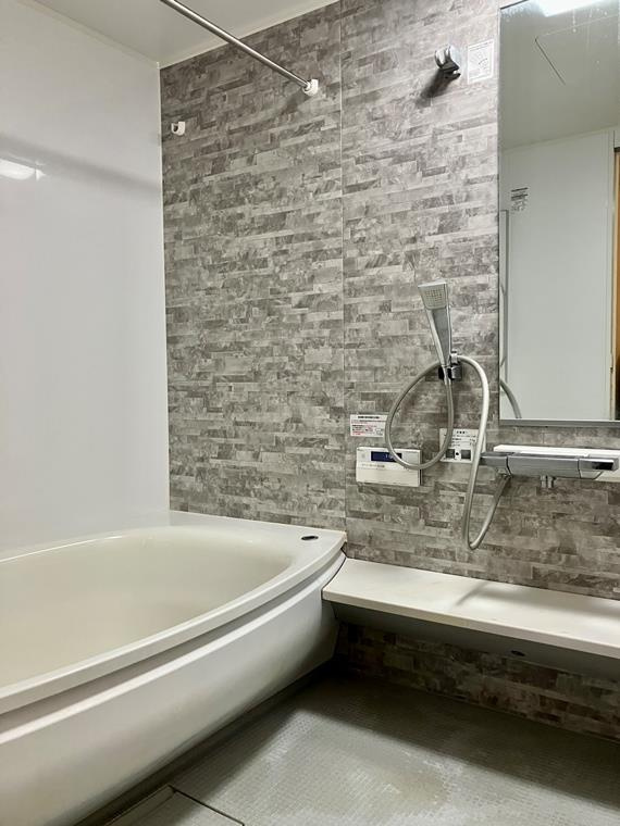 幡ヶ谷ハイムグランシスの浴室