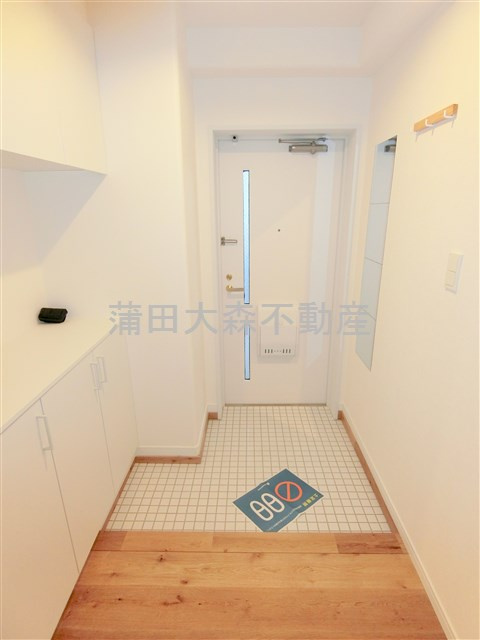 レジデンス多摩川西六郷の玄関