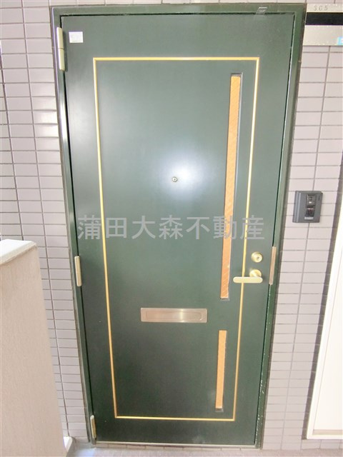 レジデンス多摩川西六郷の玄関