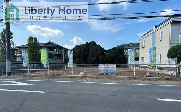 かすみがうら市稲吉3丁目25-P1　新築戸建　1号棟の前面道路含む現地写真