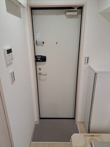 【玄関】 | ブリーズ東船橋 | スッキリまとまった玄関です