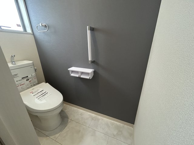 LG八重瀬町具志頭〈4号棟〉のトイレ