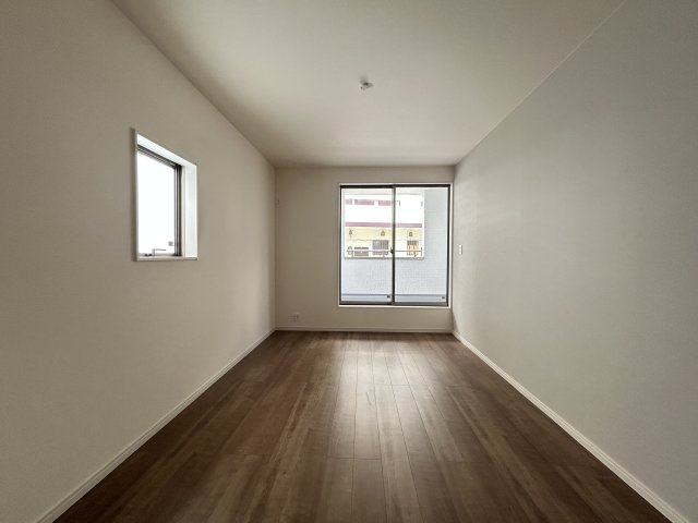 LG八重瀬町具志頭〈4号棟〉の洋室