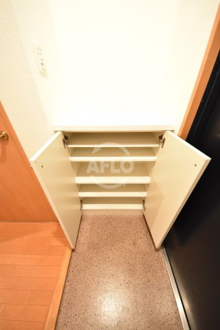 コンフォート松ヶ枝Ⅱの玄関|コンフォート松ヶ枝II　下駄箱