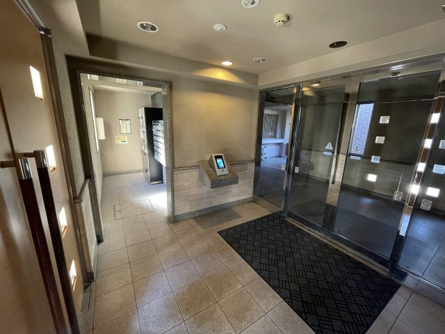 ビューフレア片町のロビー|オートロック