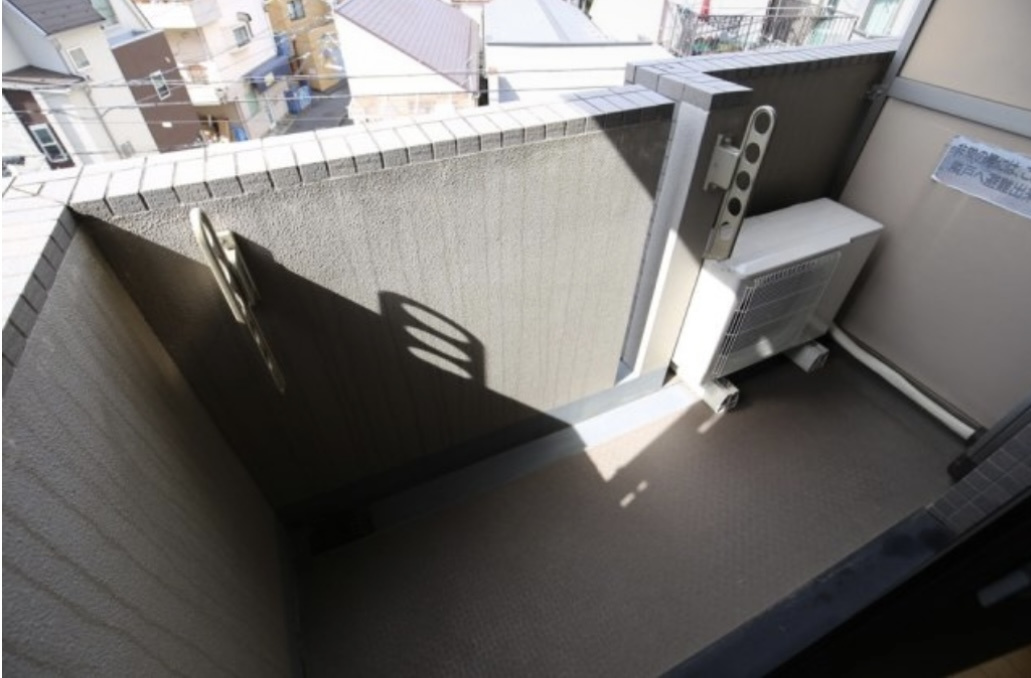 練馬区貫井２丁目の賃貸マンションのバルコニー