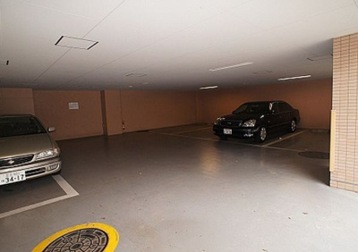 【駐車場】 | 第一業平マンション | 駐車場です