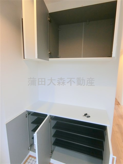 レジデンス多摩川西六郷の収納|下駄箱