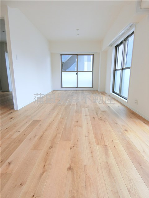 レジデンス多摩川西六郷の居間・リビング