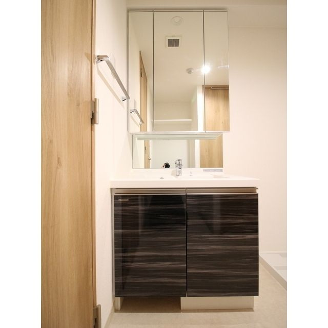 プレール・ドゥーク浅草Ⅳの独立洗面台