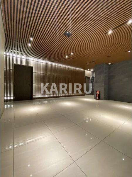 スプランディッド新大阪EASTのロビー