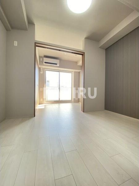 スプランディッド新大阪EASTの居間・リビング|ゆったりとしたリビングです